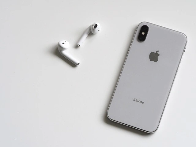 أى سماعات الإيربودز AirPods مناسبة لك وكيف تختارها بعناية